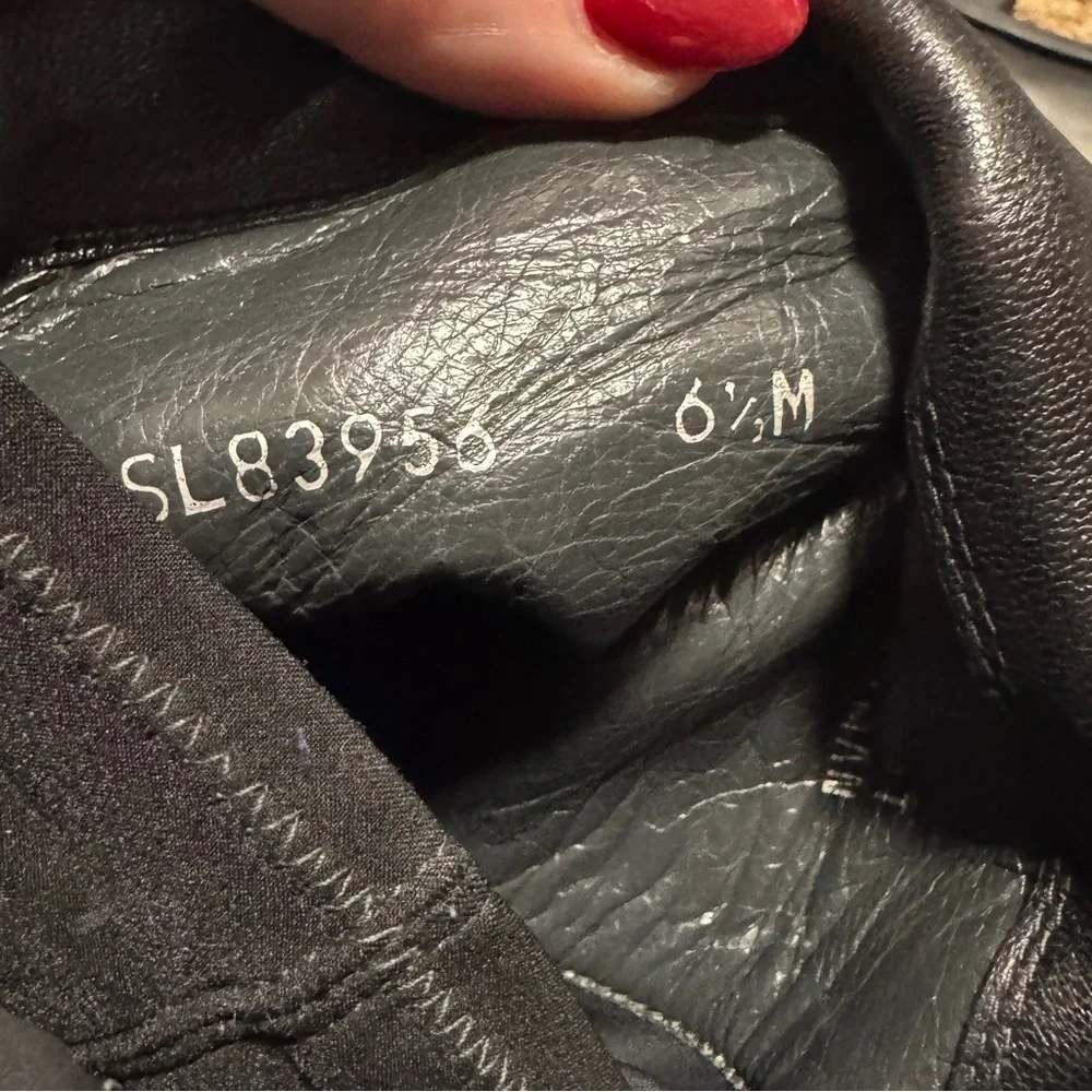 Stuart Weitzman 5050 Boot Black Leather size 6.5